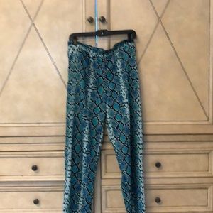 EUC BCBG BLUE SNAKE PRINT PANT!
